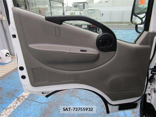 Nissan ATLAS 2015-11 1345621-21