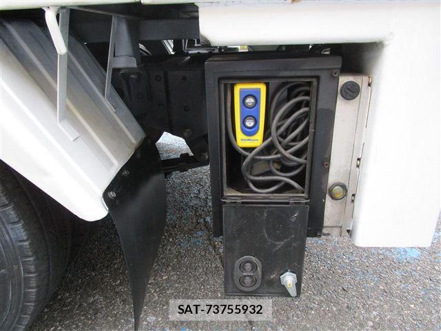 Nissan ATLAS 2015-11 1345621-28
