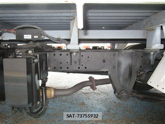 Nissan ATLAS 2015-11 1345621-29