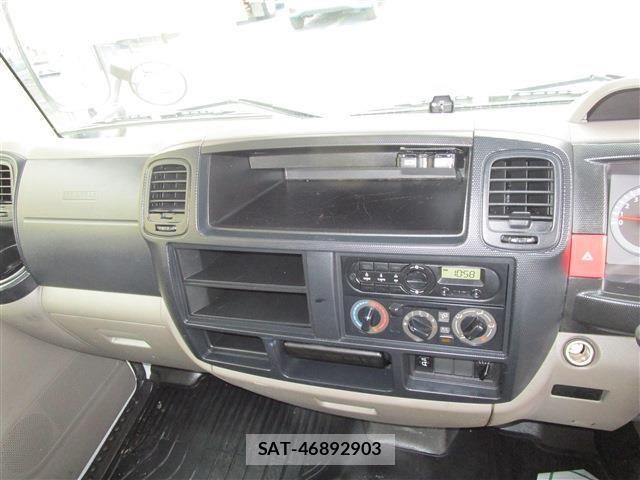 Nissan ATLAS 2019-03 1353312-10