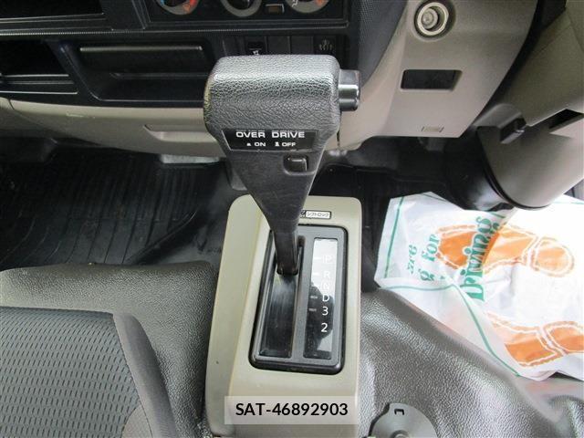 Nissan ATLAS 2019-03 1353312-11
