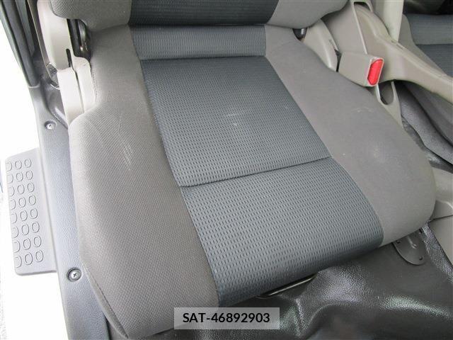 Nissan ATLAS 2019-03 1353312-15