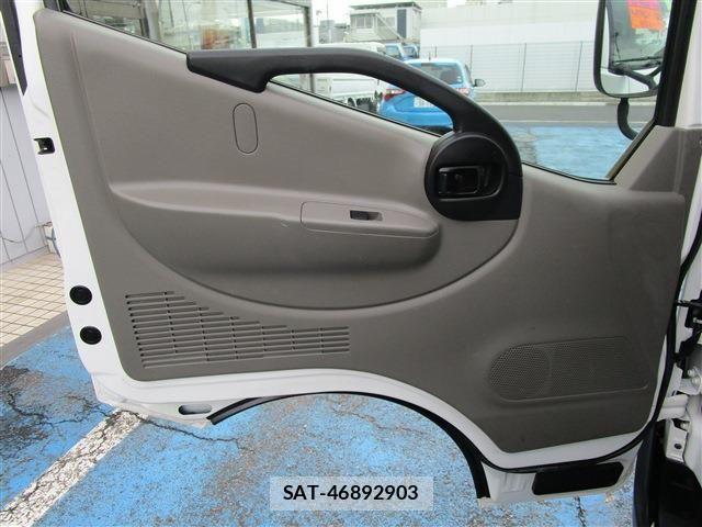 Nissan ATLAS 2019-03 1353312-21