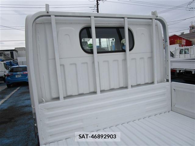 Nissan ATLAS 2019-03 1353312-7