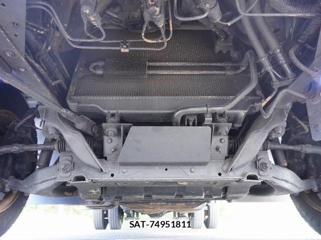 Nissan ATLAS 2017-02 1411336-23