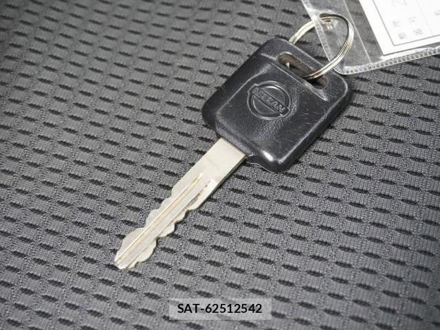 Nissan ATLAS 2016-08 1421465-28
