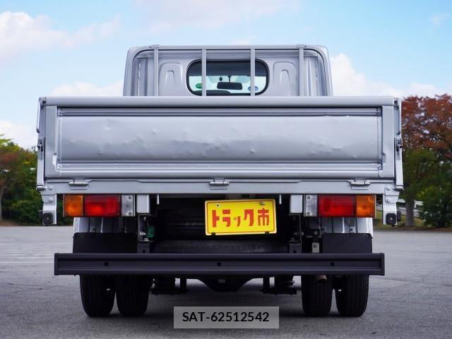 Nissan ATLAS 2016-08 1421465-7