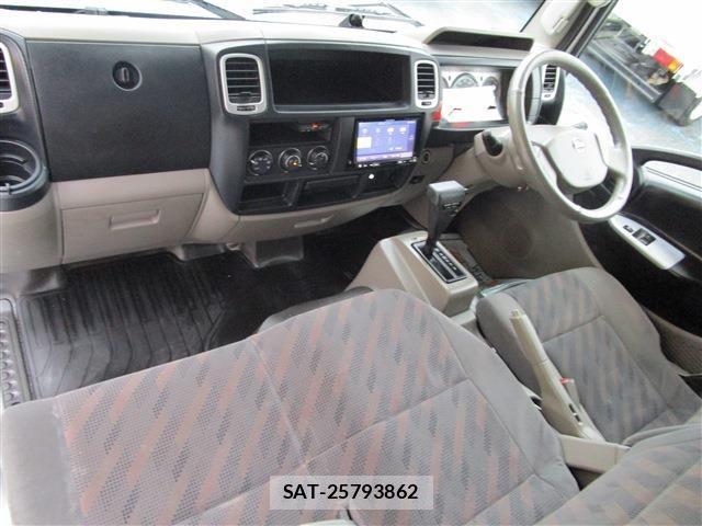 Nissan ATLAS 2017-03 1553781-22