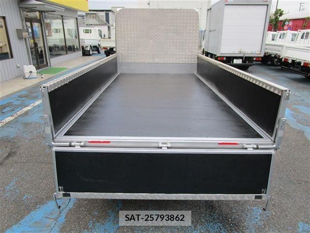 Nissan ATLAS 2017-03 1553781-5