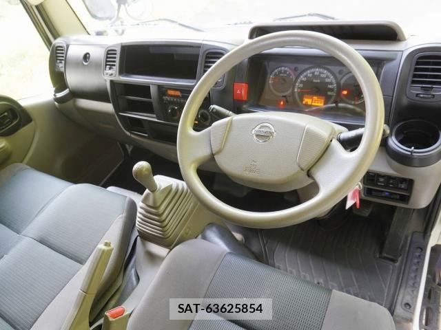 Nissan ATLAS 2014-05 1584282-2