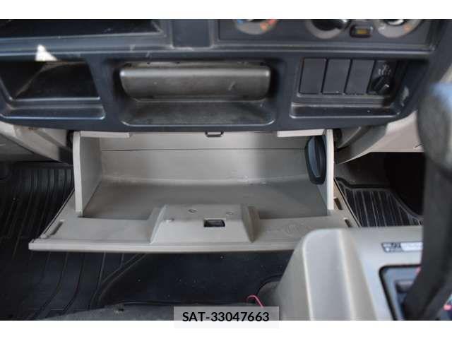 Nissan ATLAS 2008-01 1657670-13