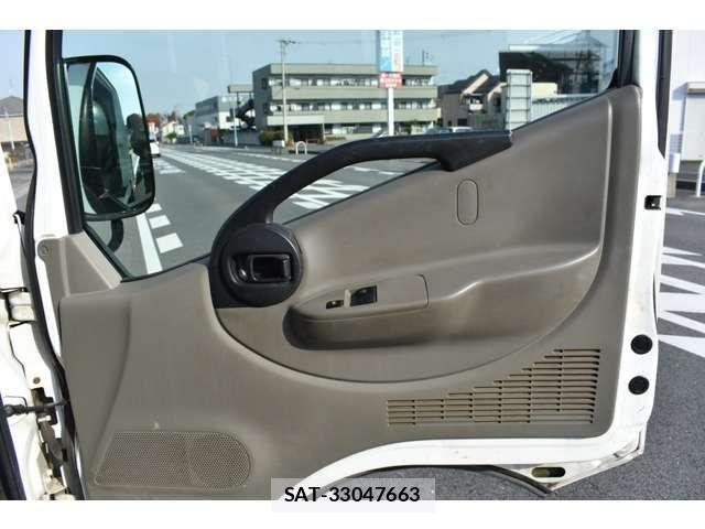 Nissan ATLAS 2008-01 1657670-8