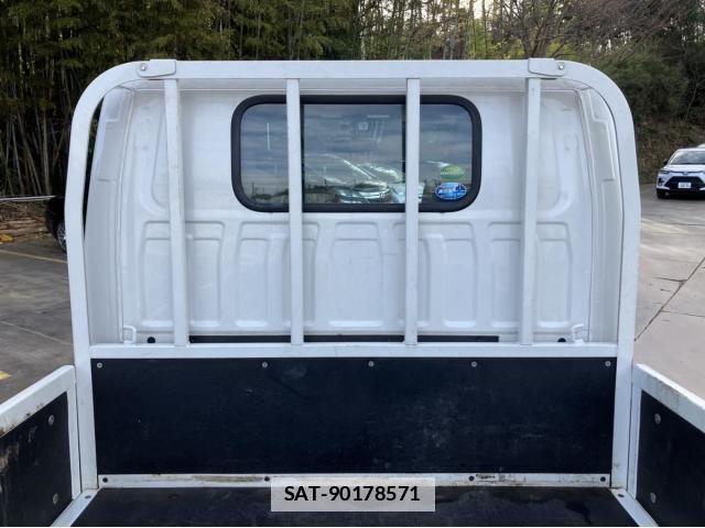Nissan ATLAS 2020-03 2076638-10