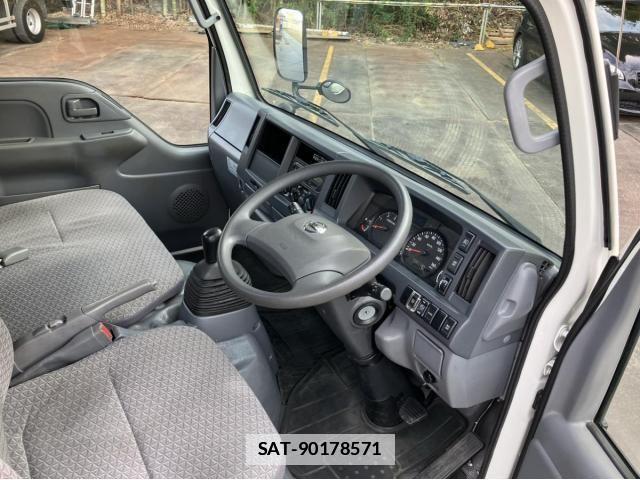 Nissan ATLAS 2020-03 2076638-15