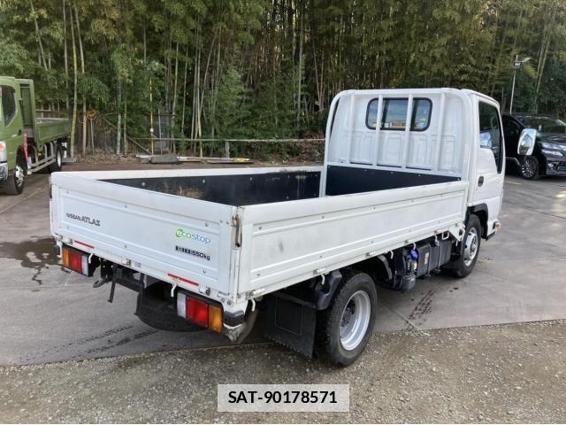Nissan ATLAS 2020-03 2076638-3