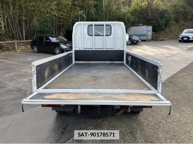 Nissan ATLAS 2020-03 2076638-8