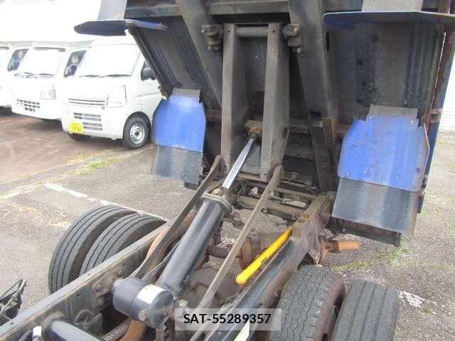 Nissan ATLAS 2014-10 2098637-9