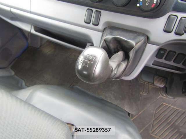 Nissan ATLAS 2014-10 2098637-15