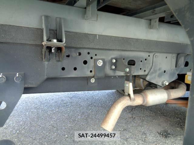 Nissan ATLAS 2015-02 2659699-15