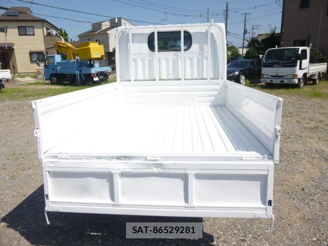 Nissan ATLAS 2009-10 2827601-8