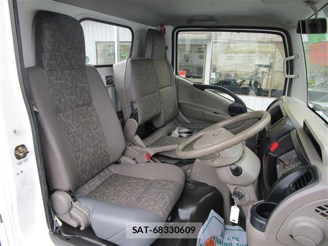 Nissan ATLAS 2017-05 4138540-13