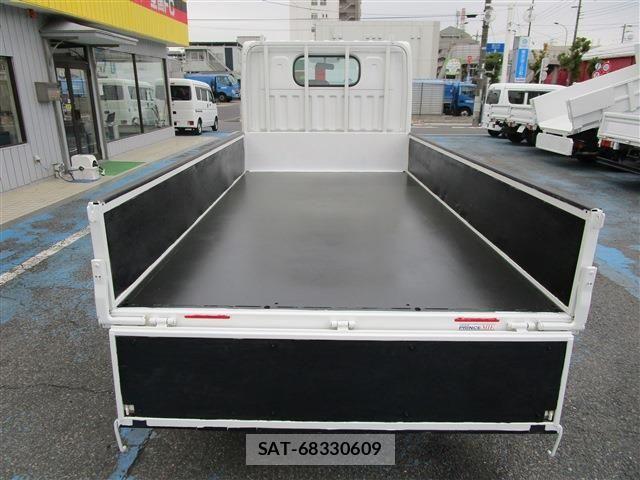 Nissan ATLAS 2017-05 4138540-5