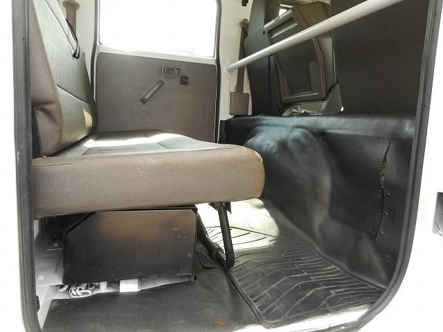 Nissan ATLAS 2015-03 4384402-14