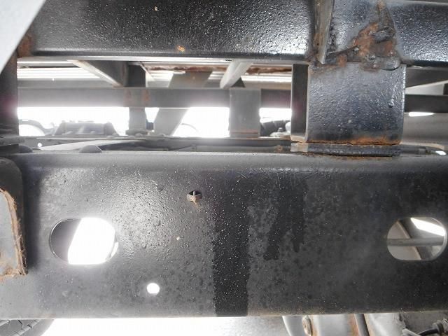 Nissan ATLAS 2015-03 4384402-25
