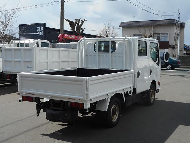 Nissan ATLAS 2015-03 4384402-6