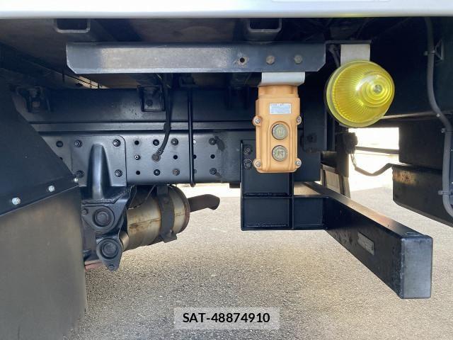 Nissan ATLAS 2019-03 4586801-10