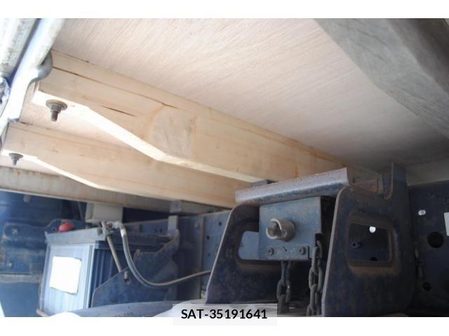 Nissan ATLAS 2003-02 4638024-16