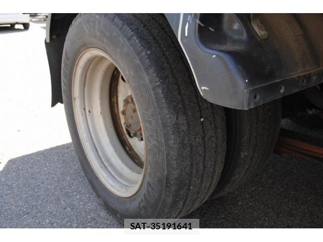 Nissan ATLAS 2003-02 4638024-19