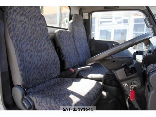 Nissan ATLAS 2003-02 4638024-26