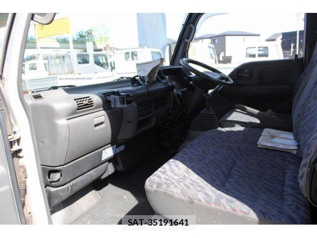 Nissan ATLAS 2003-02 4638024-27