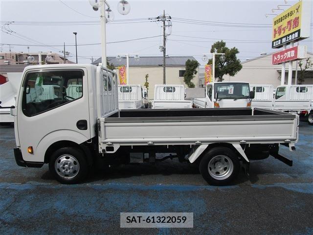 Nissan ATLAS 2021-03 4638022-3