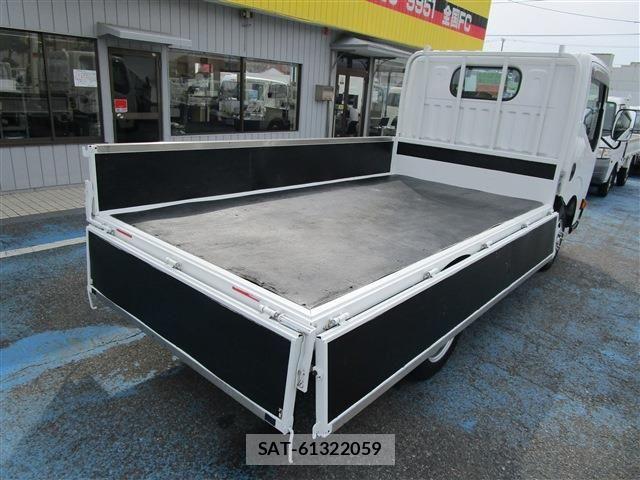 Nissan ATLAS 2021-03 4638022-6