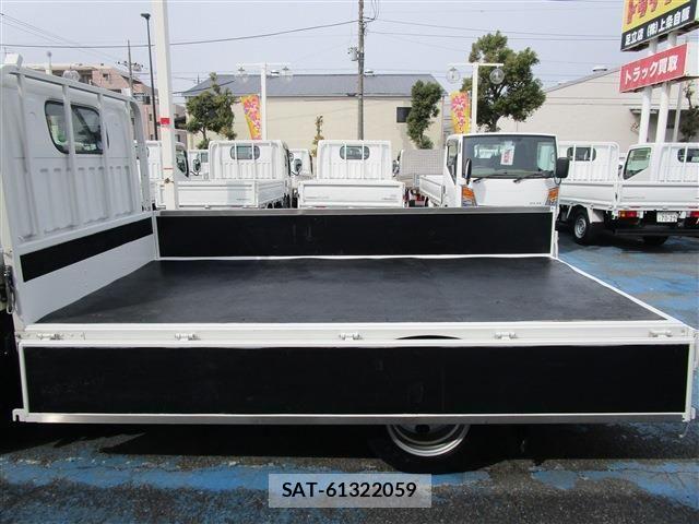 Nissan ATLAS 2021-03 4638022-8