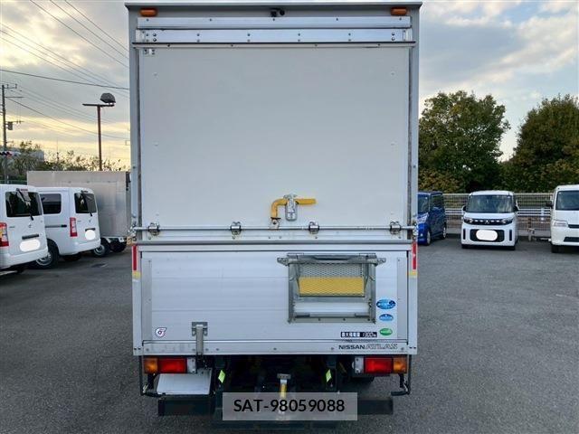 Nissan ATLAS 2015-11 4751214-5