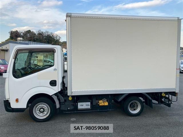 Nissan ATLAS 2015-11 4751214-7