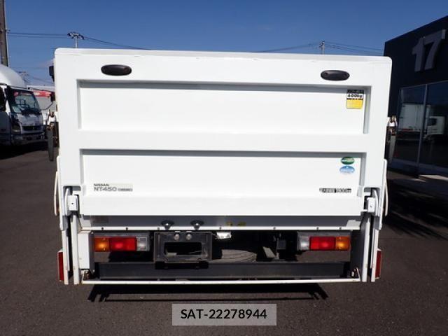 Nissan ATLAS 2016-01 4751204-5