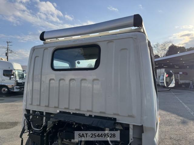 Nissan ATLAS 2021-01 4929578-16