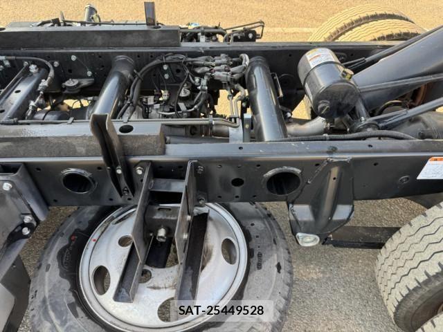 Nissan ATLAS 2021-01 4929578-21
