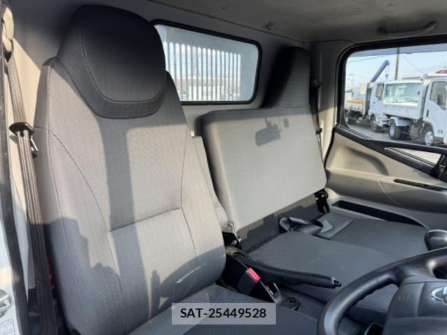 Nissan ATLAS 2021-01 4929578-25