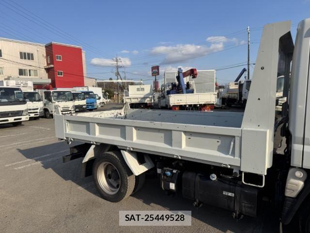 Nissan ATLAS 2021-01 4929578-5