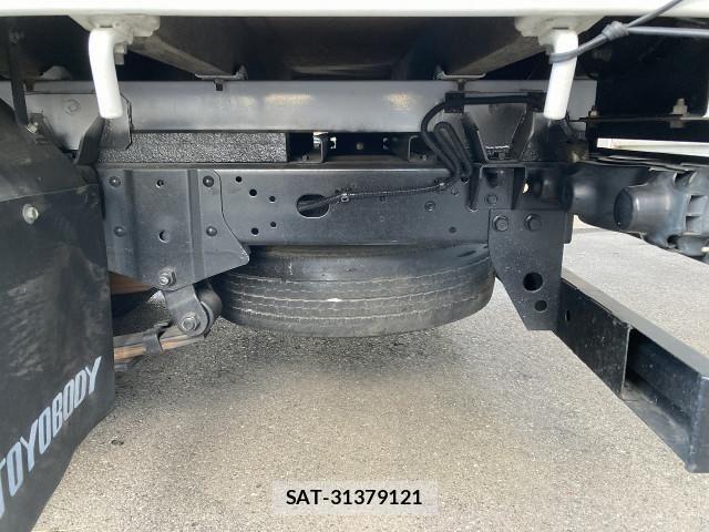 Nissan ATLAS 2012-04 4929651-11
