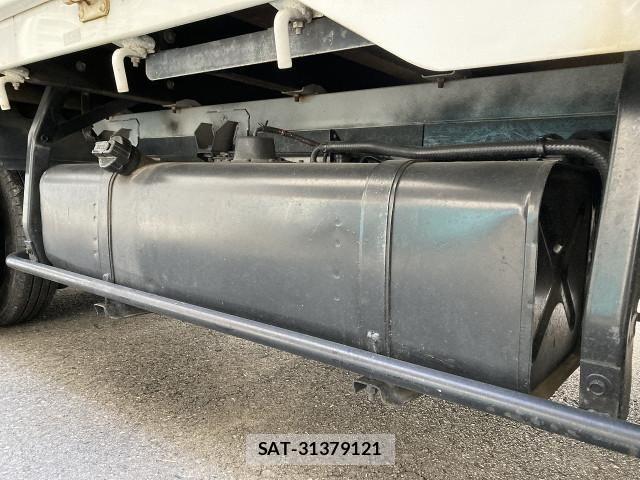 Nissan ATLAS 2012-04 4929651-12