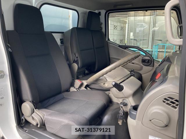 Nissan ATLAS 2012-04 4929651-16
