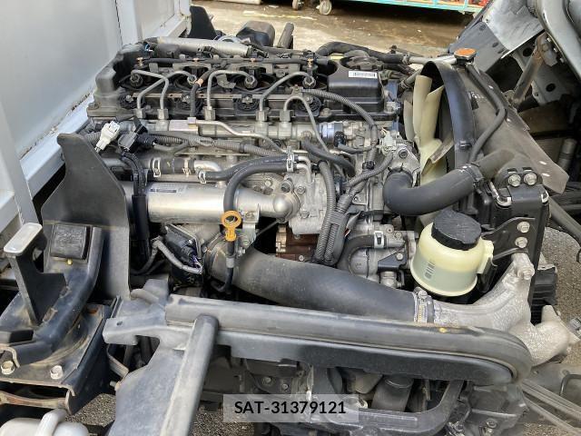Nissan ATLAS 2012-04 4929651-25