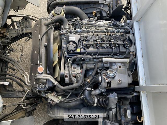 Nissan ATLAS 2012-04 4929651-8