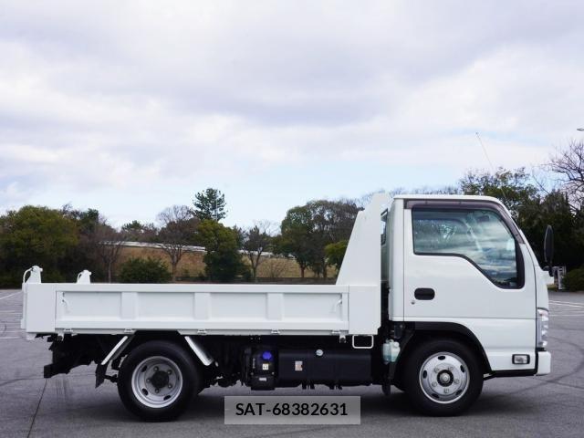Nissan ATLAS 2021-09 4929572-9